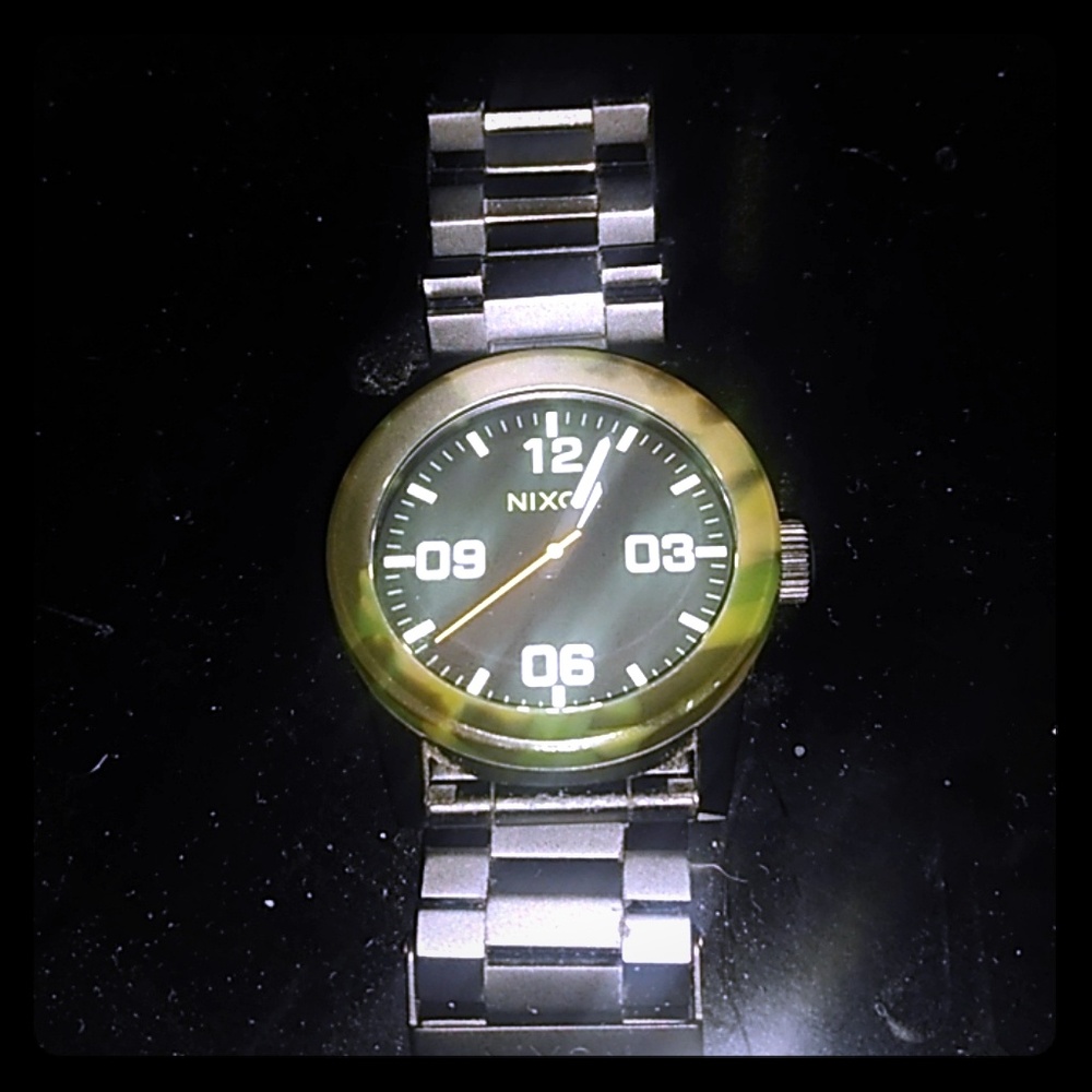 Nixon watch
